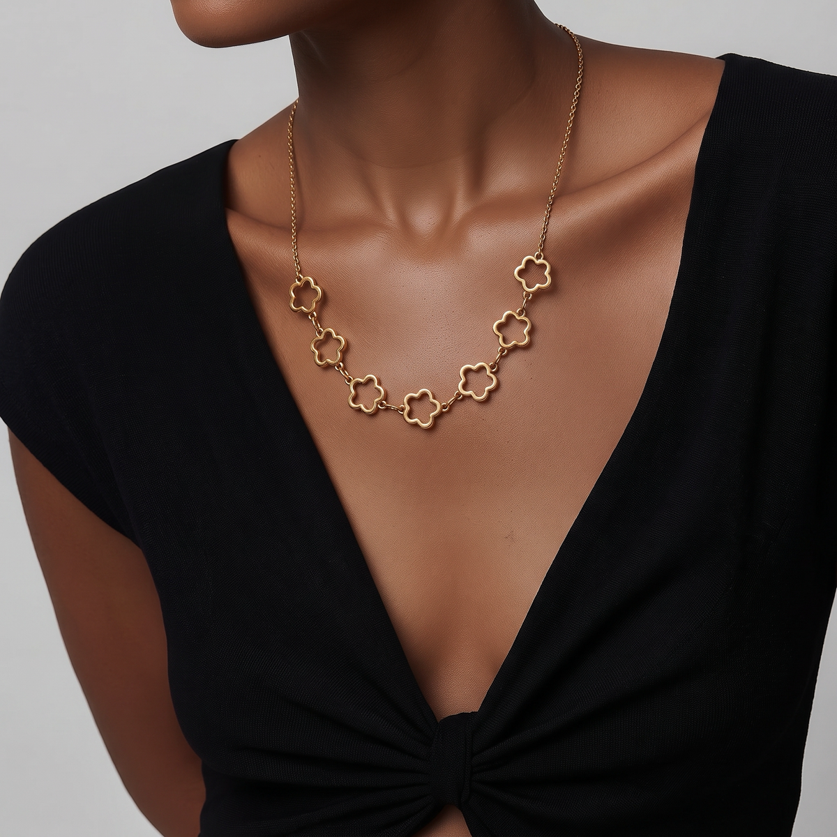 Collar Flores Dorado