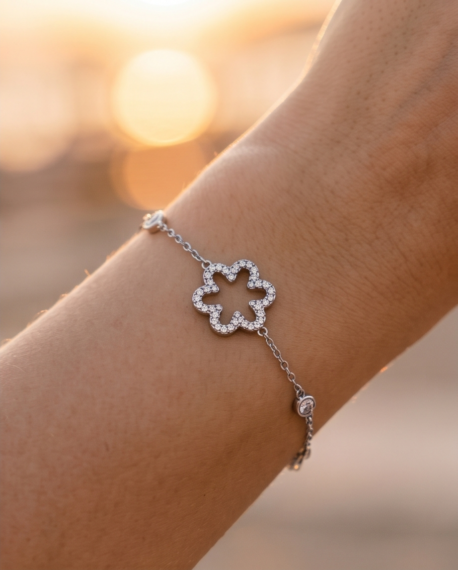 Pulsera Flores Brillo Plateado