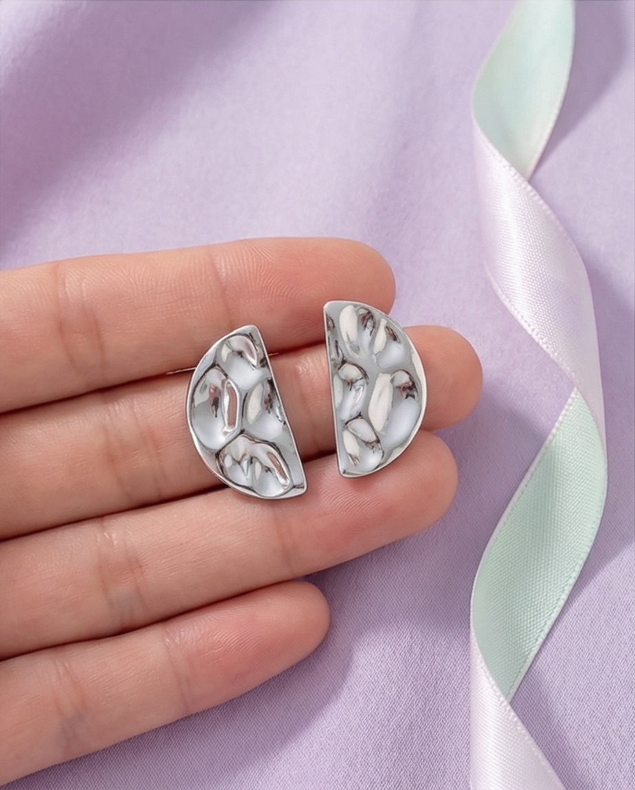 Pendiente Media Esfera Plateado