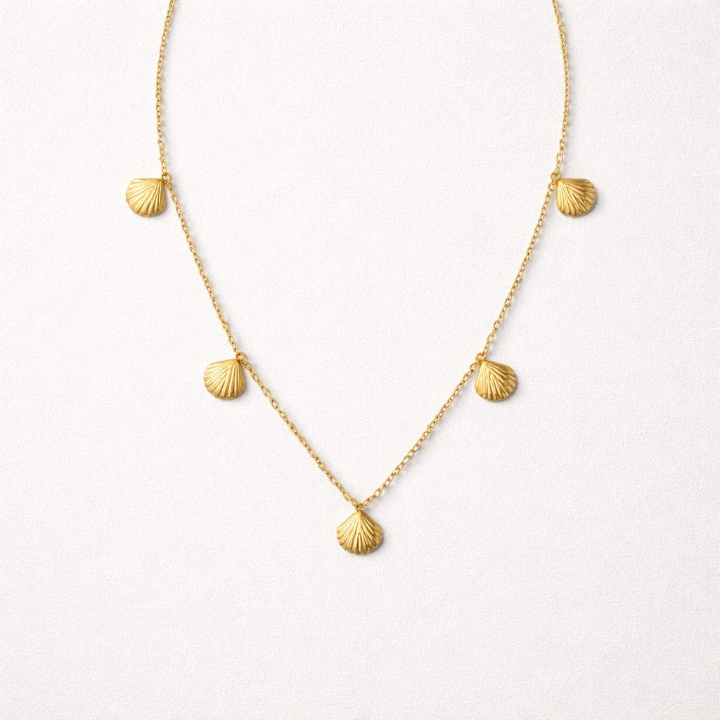 Collar Conchas Dorado
