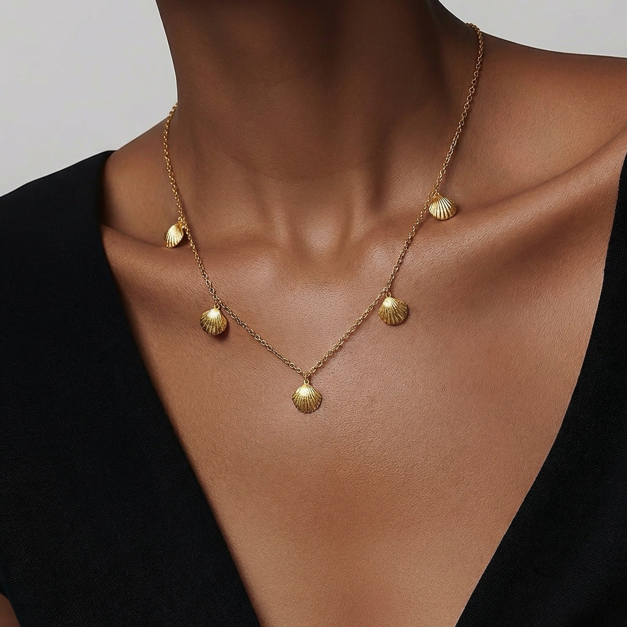 Collar Conchas Dorado