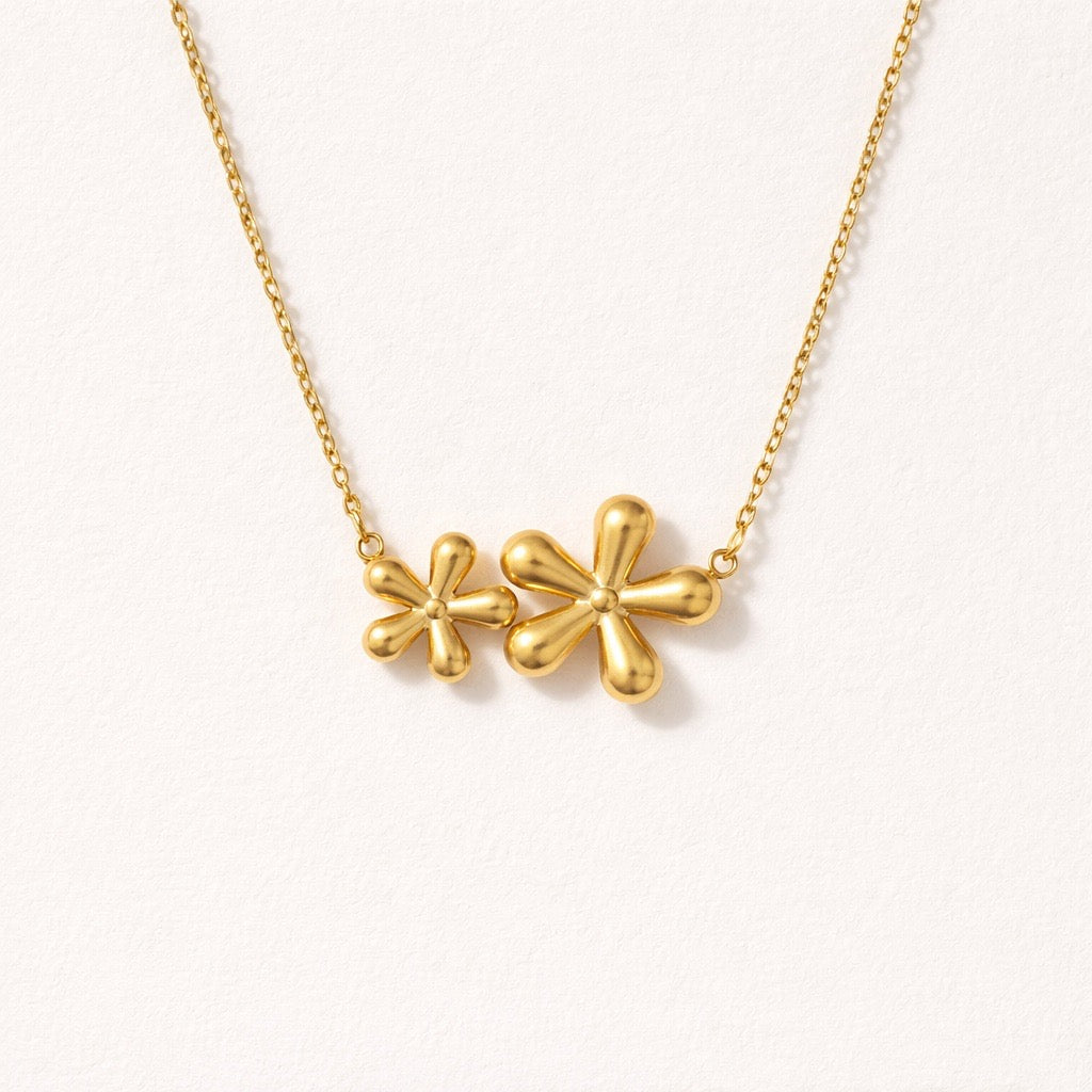 Collar Flores Dorado
