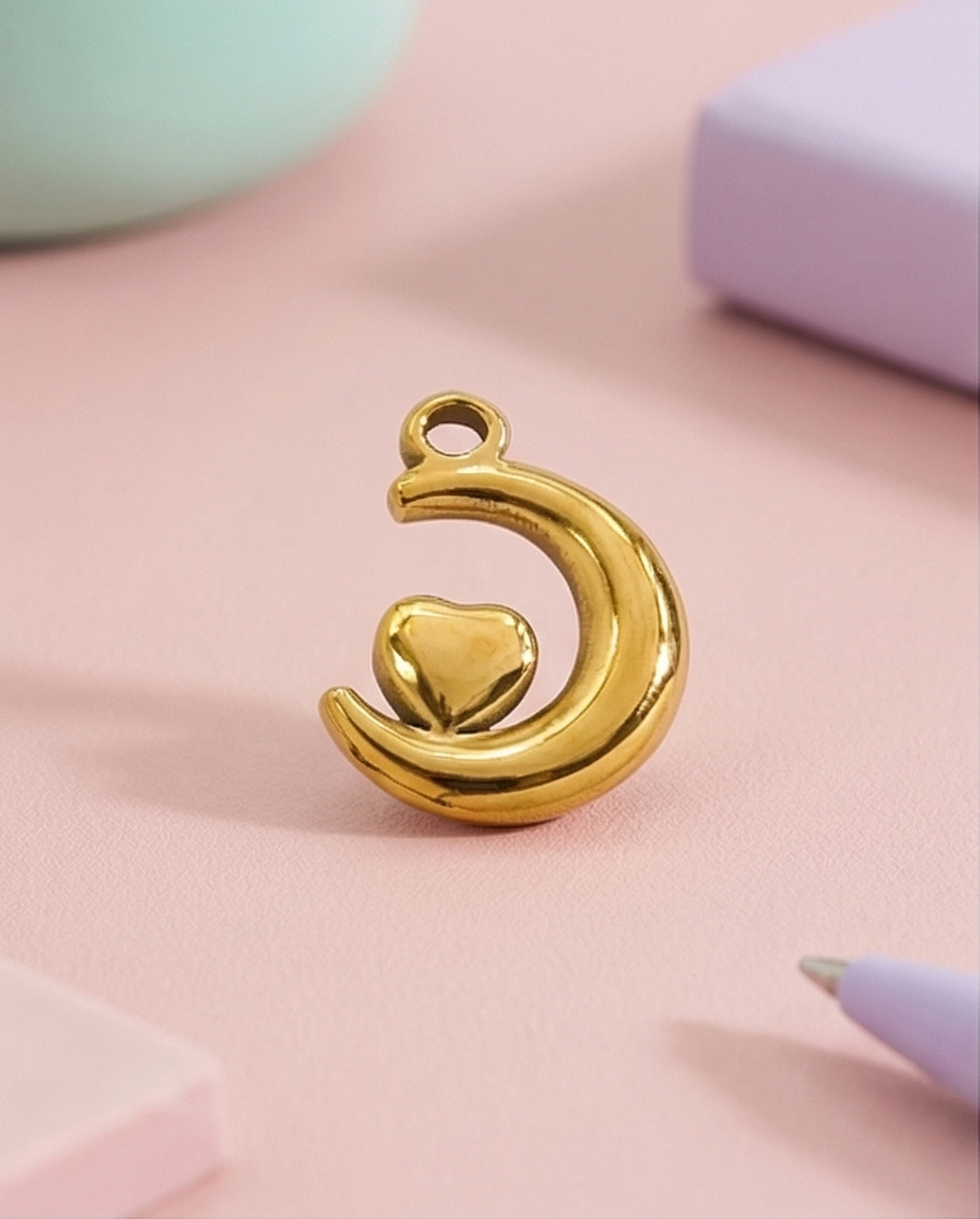 Charm Luna y Corazón Dorado