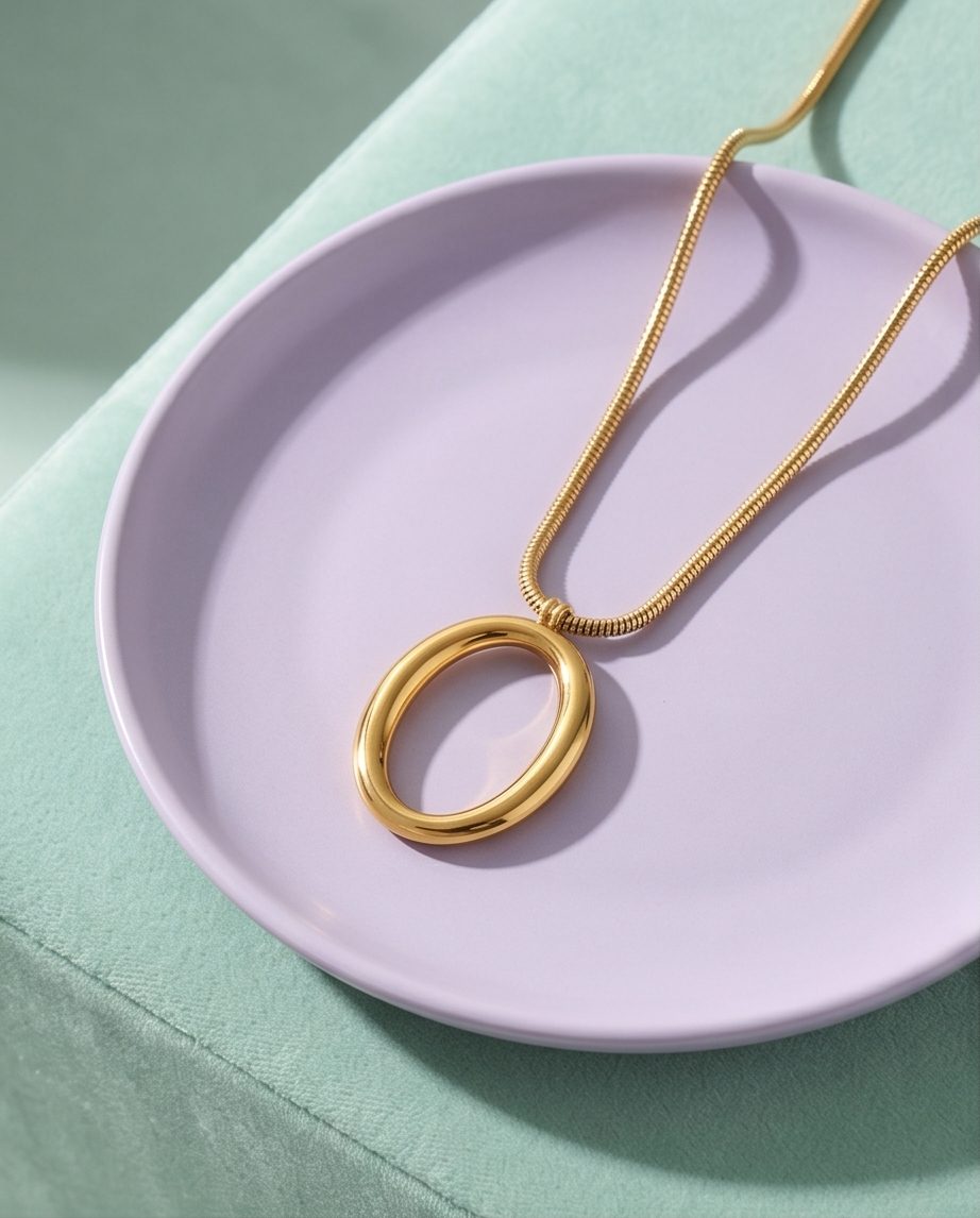 Collar Ovalado Dorado